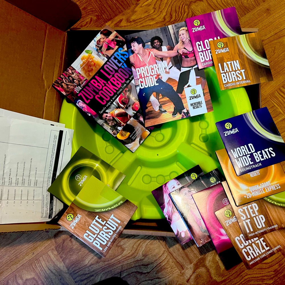 Zumba Incredible Results DVD & Rizer Box Set